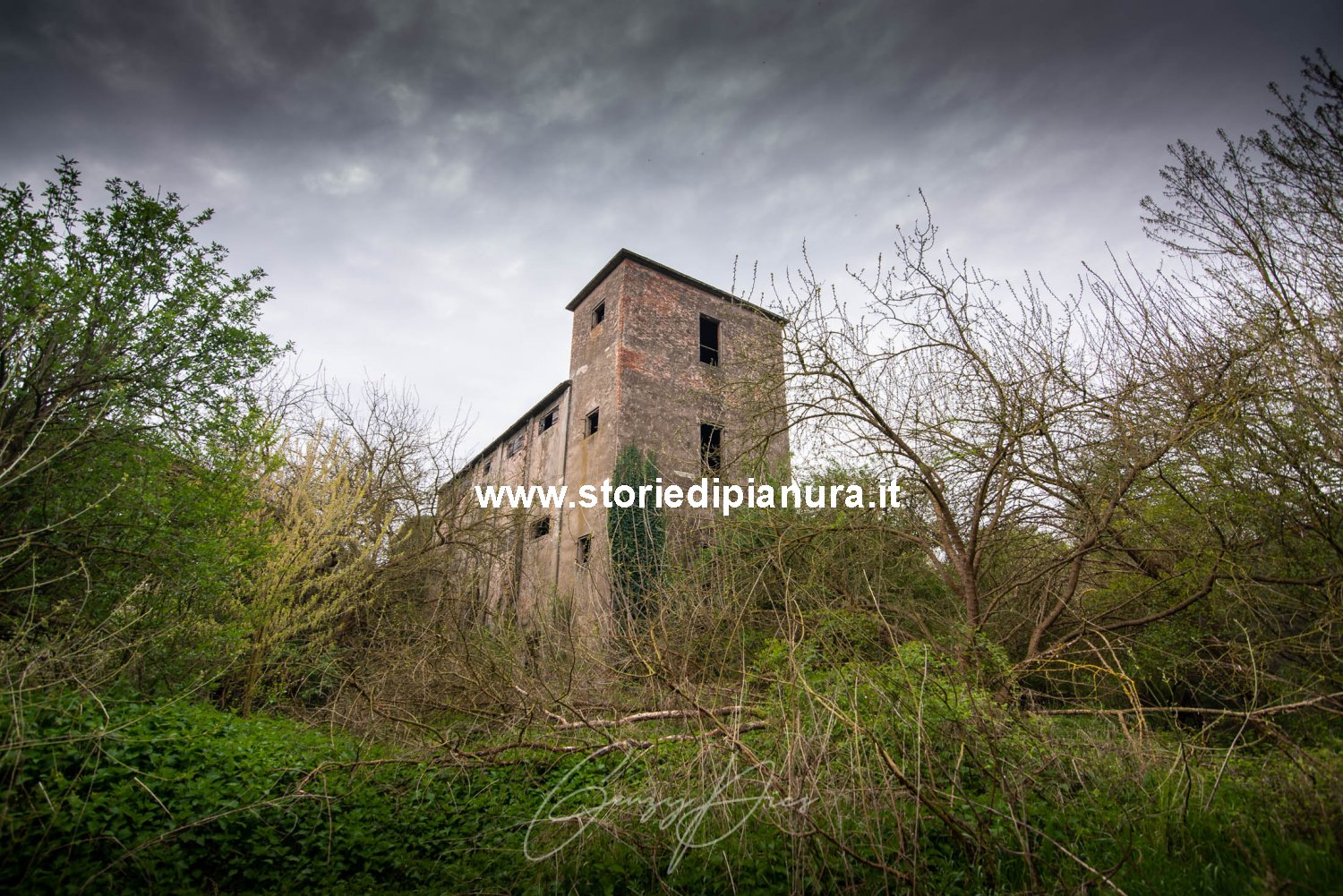 Torre ex riseria abbandonata