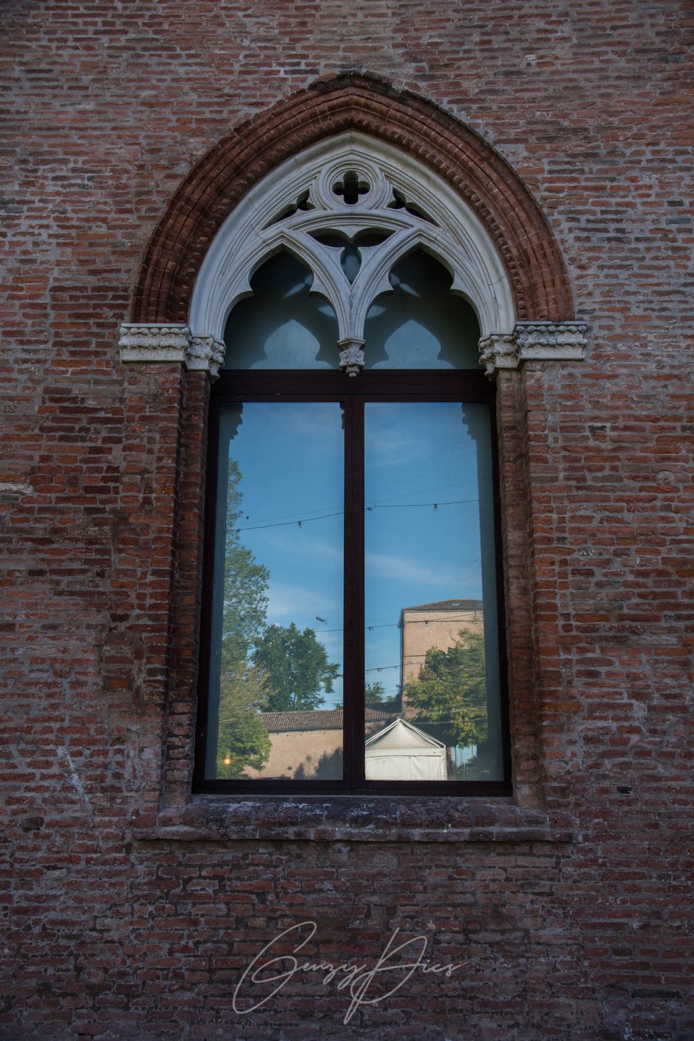 Belriguardo, finestre gotiche