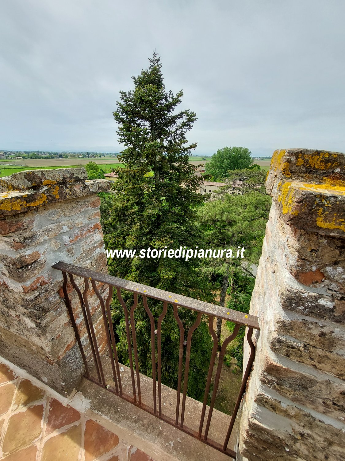 Vista dall'alto della torre del Castello di Galeazza