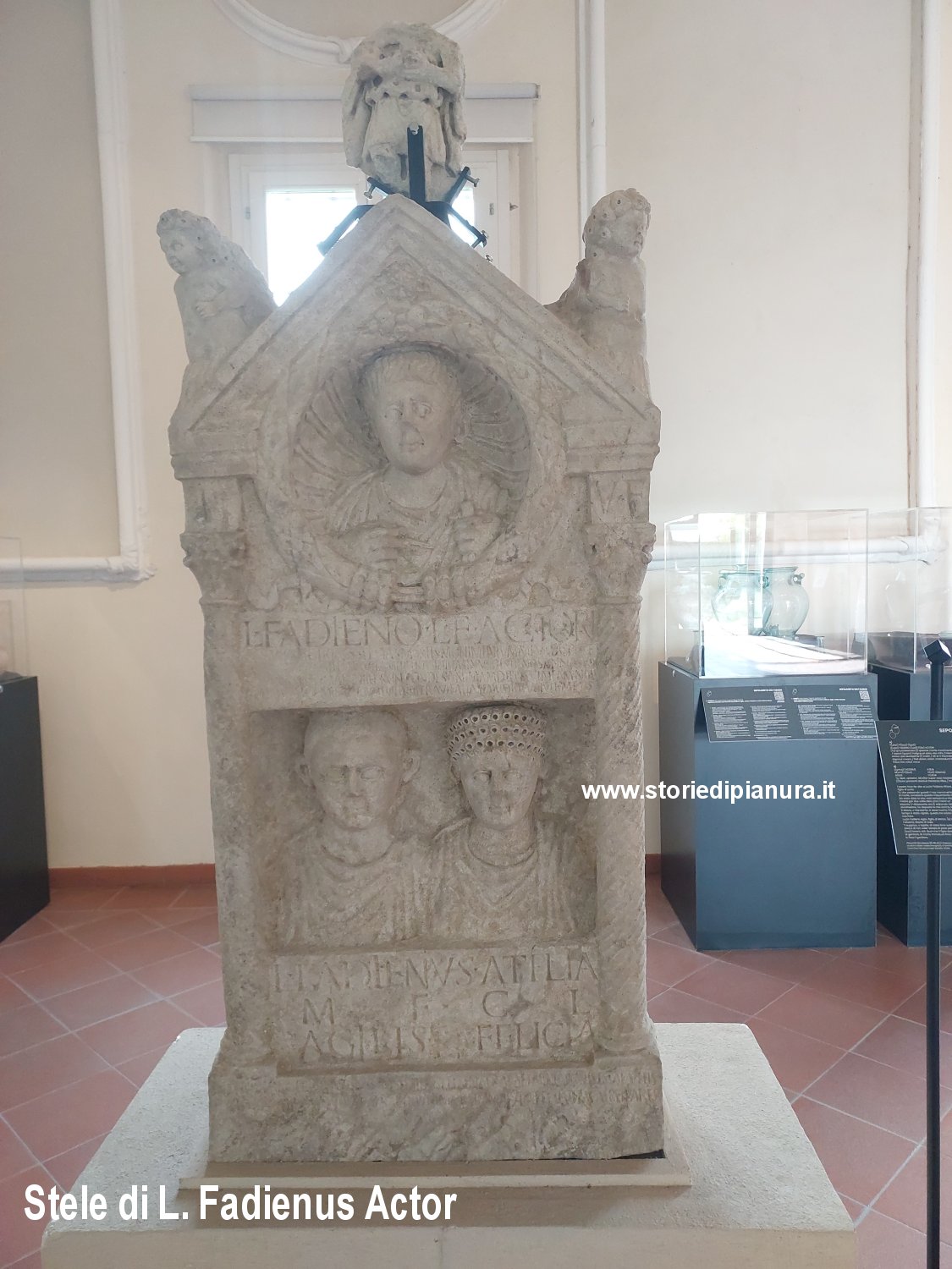 Stele di L. Fadienus Actor