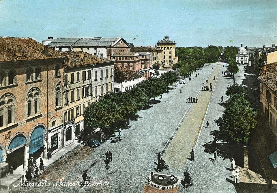 Mirandola, Piazza della Costituente negli anni 50