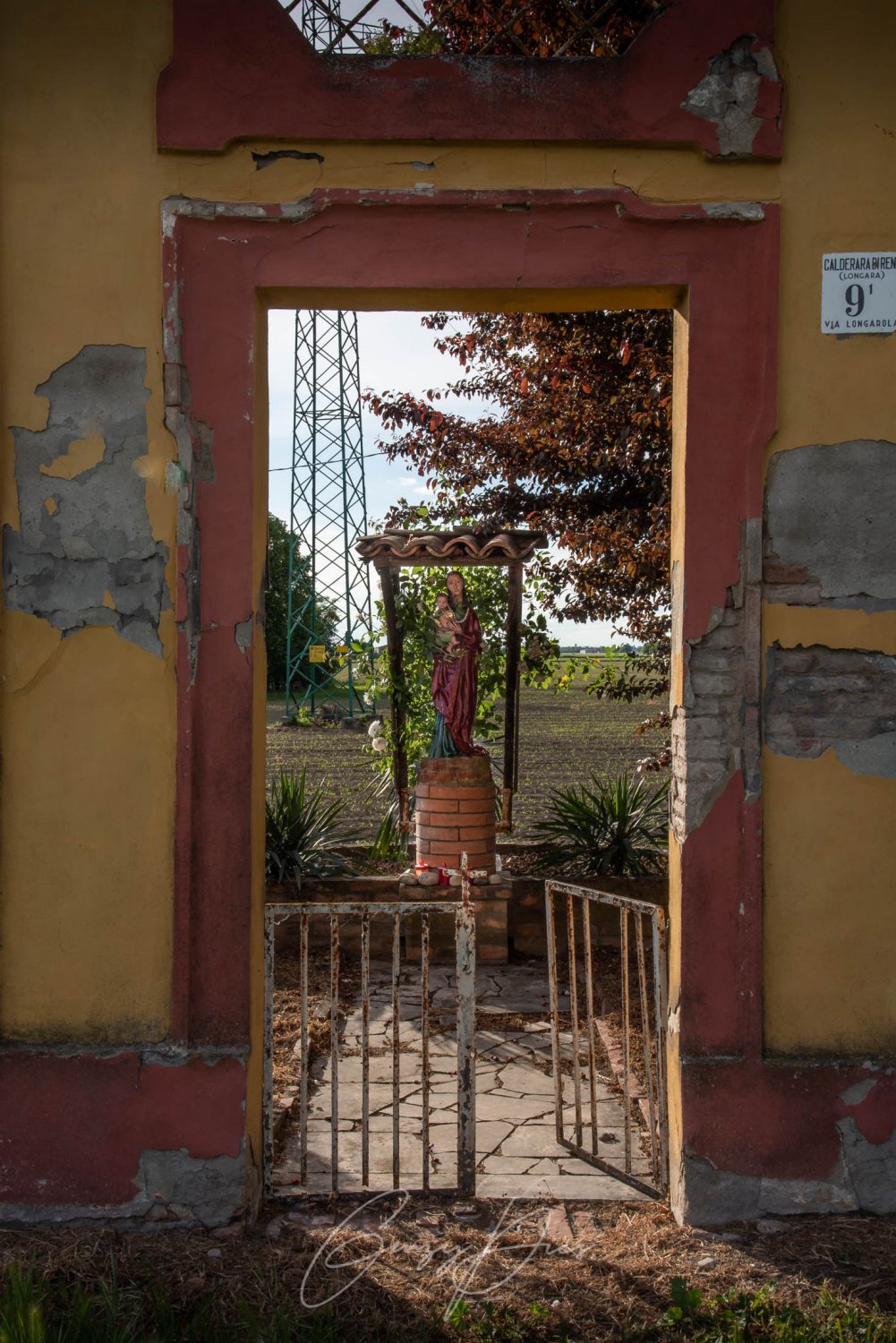 Madonna con Bambino, Longara