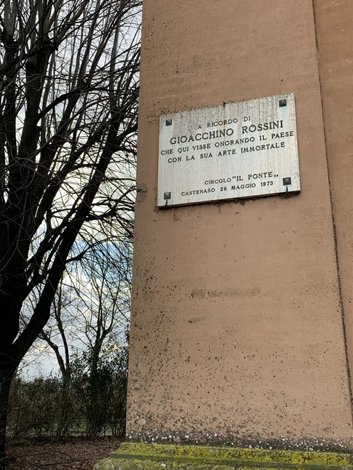 Lapide che commemora Rossini, Santuario Vergine del Pilar